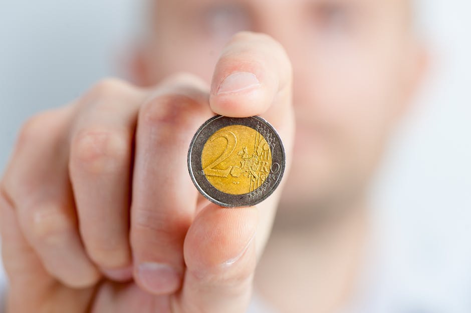 Jak ewidencjonować sprzedaż do krajów Unii Europejskiej?